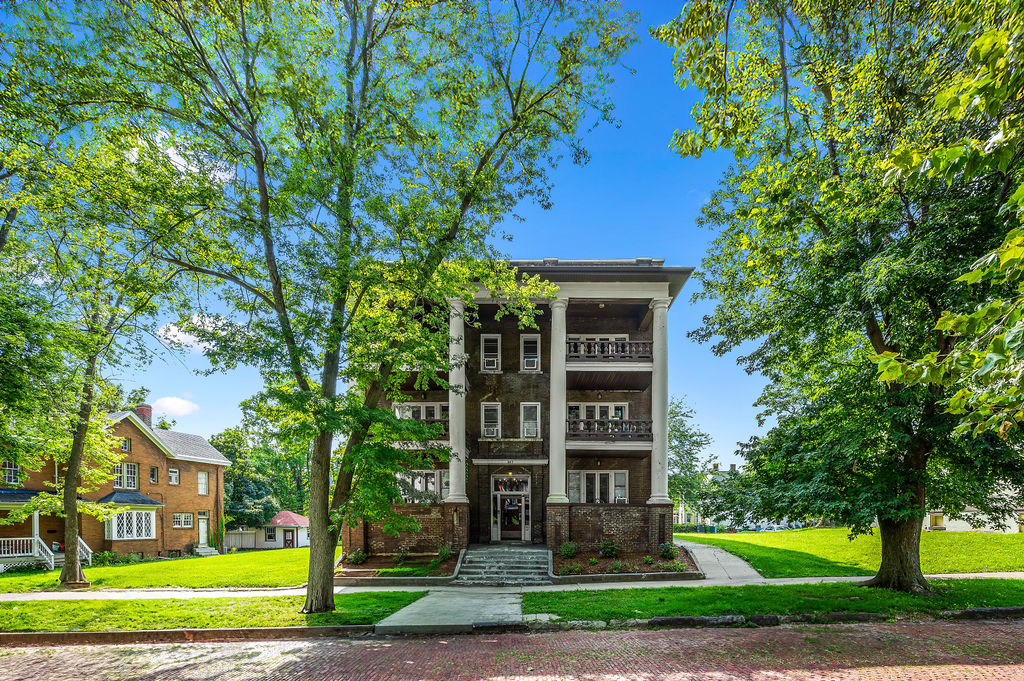 Property main image
